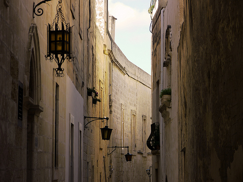 Mdina, Resident on Earth